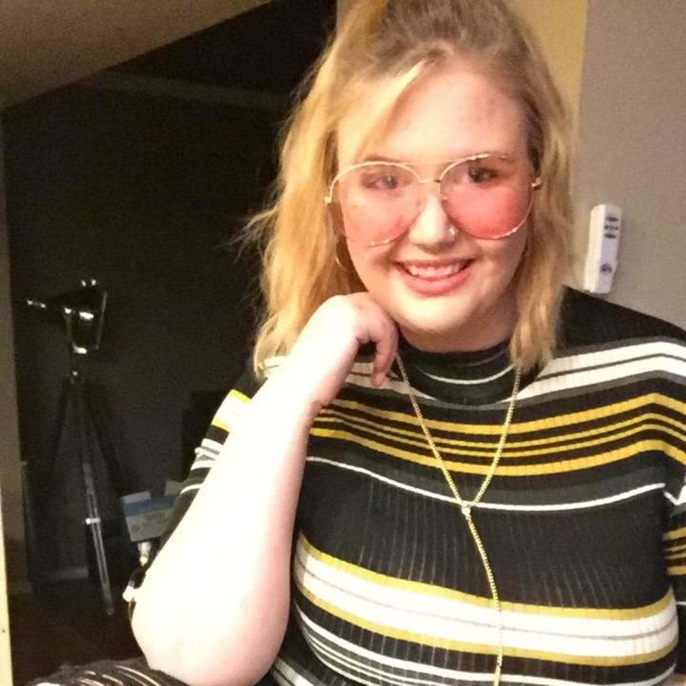 Meet your Posher, Christina